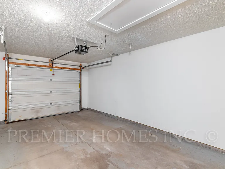 76 Meadow Wood Dr #A — Photo 15