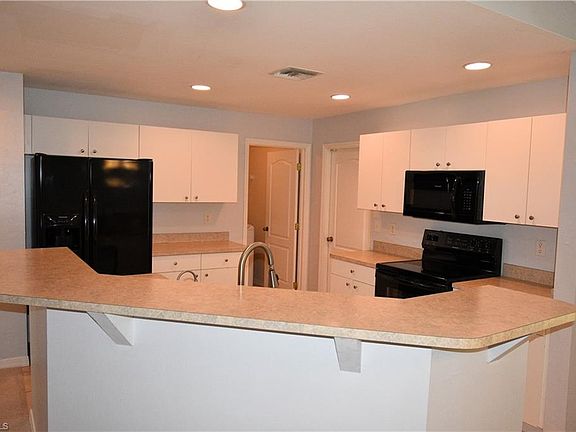 4th image of 4008 NE 9th Ave