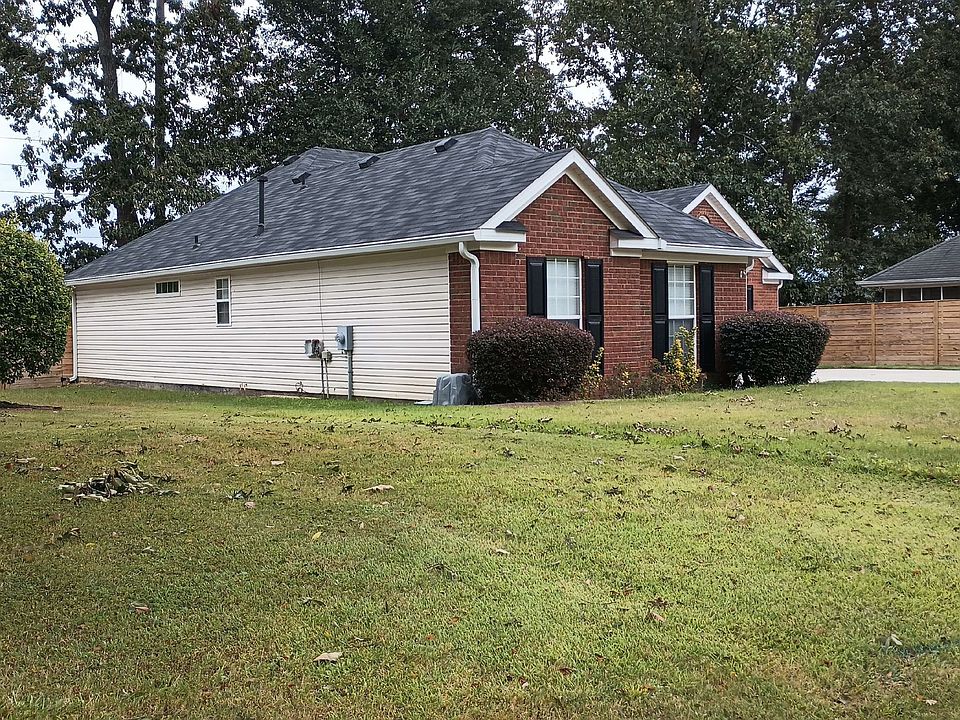 2nd image of 116 Mill Stone Ln