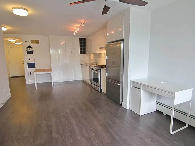 231 E Pender St #1A — Photo 8