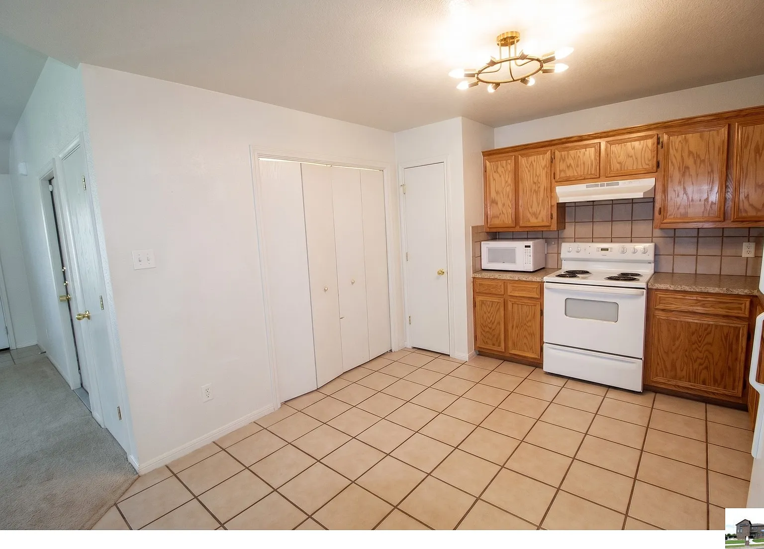 3 bed, 2.0 bath, 1158 sqft, $1,175 — Photo 4