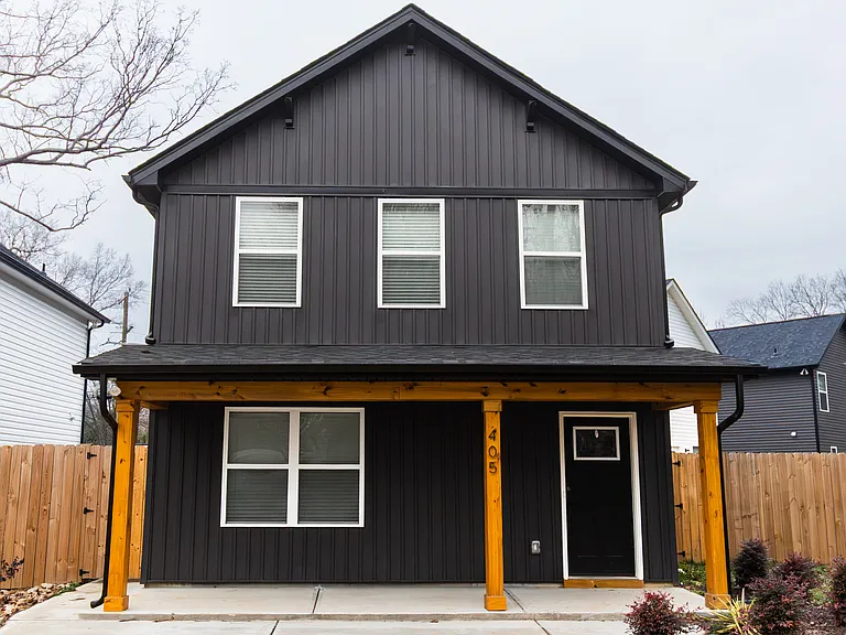 405 E Union St — Photo 1