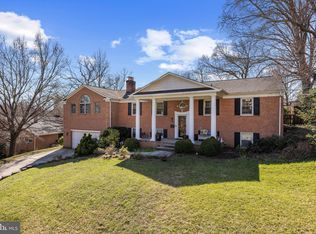 8416 W Boulevard Dr, Alexandria, VA