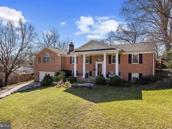 8416 W Boulevard Dr, Alexandria, VA 22308