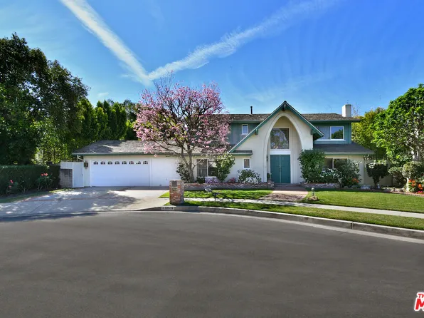 17616 Corinthian Dr, Encino, CA 91316