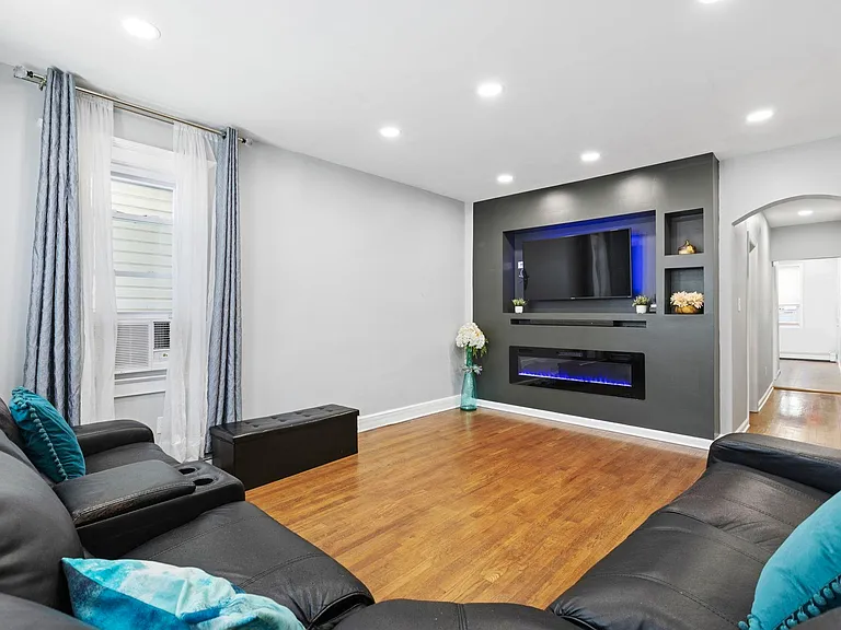98 Bergen Ave #1 — Photo 6