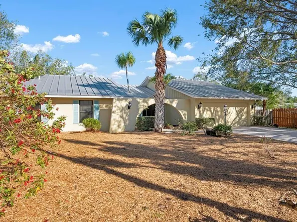 1855 Buccaneer Ct, Sarasota, FL 34231