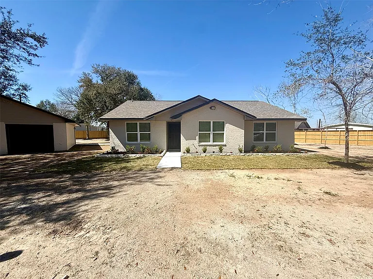 4835 County Road 380 — Photo 32
