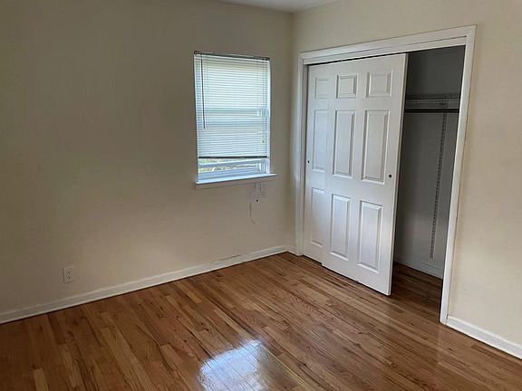 3rd image of 15031 26th Ave Floor 2