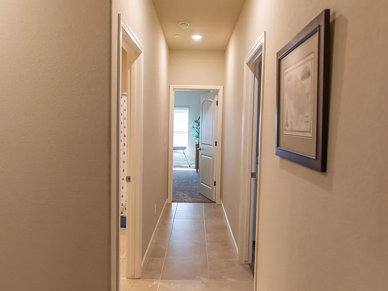 2327 W Queens Way — Photo 22