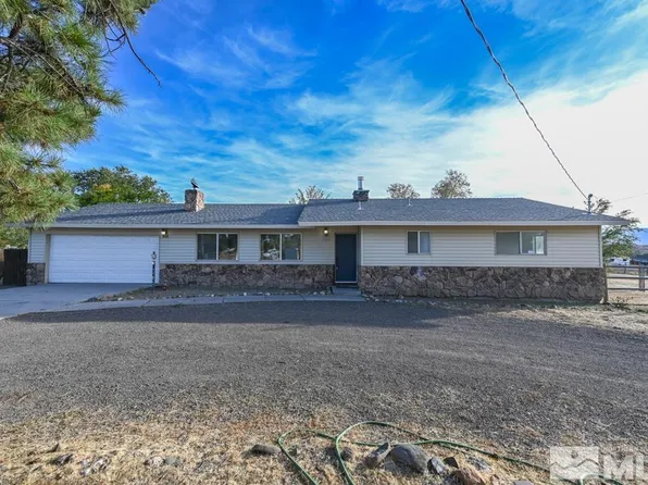 1961 Arabian Ln, Gardnerville, NV 89410