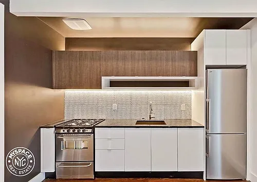 1234 Bedford Ave #5F Photo 1