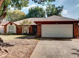 2913 Creekwood Ln, Fort Worth, TX 76123