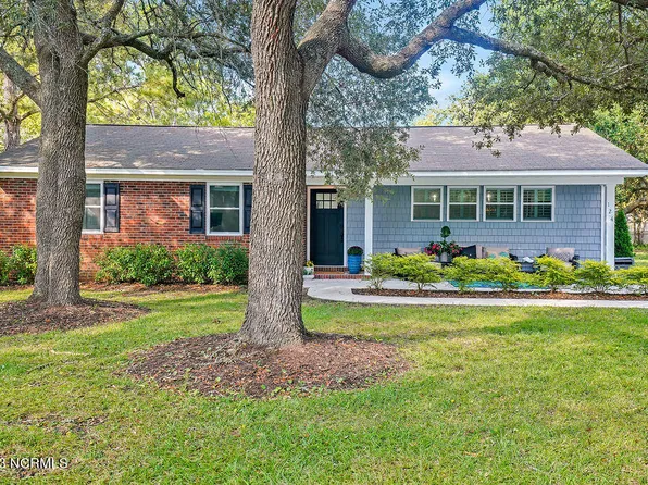 124 Stuart Avenue, Southport, NC 28461