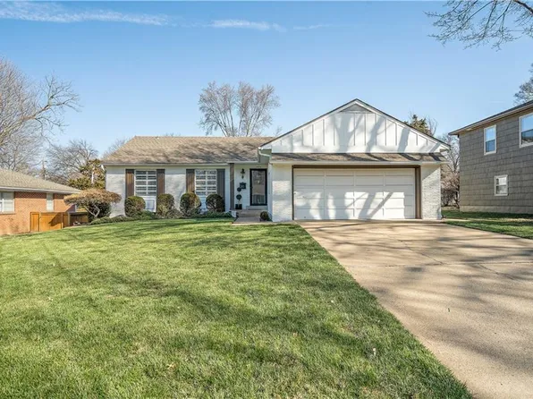 3004 W 50th St, Westwood, KS 66205