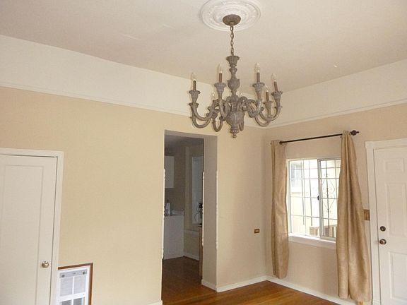 3rd image of 1020 F St APT 3