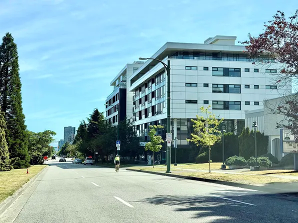 6311 Cambie St #506, Vancouver, BC V5Z 3B2