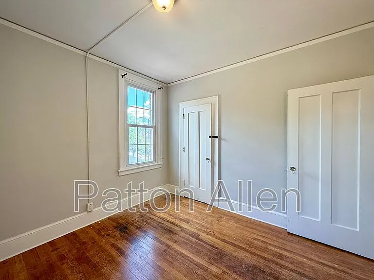 116 E Chestnut St #24 — Photo 16