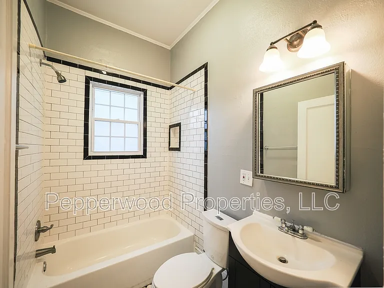 318 Hydrick St — Photo 11