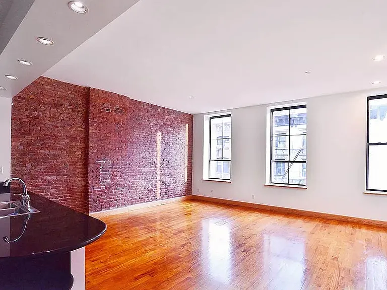 79 Reade St #2B — Photo 1