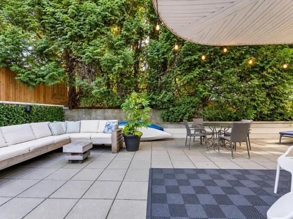320 W 2nd St #102, North Vancouver, BC V7M 1E1