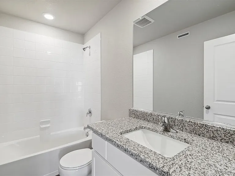 7412 W Big Thompson Cir — Photo 25