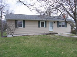 213 Robin Rd, Macomb, IL 61455