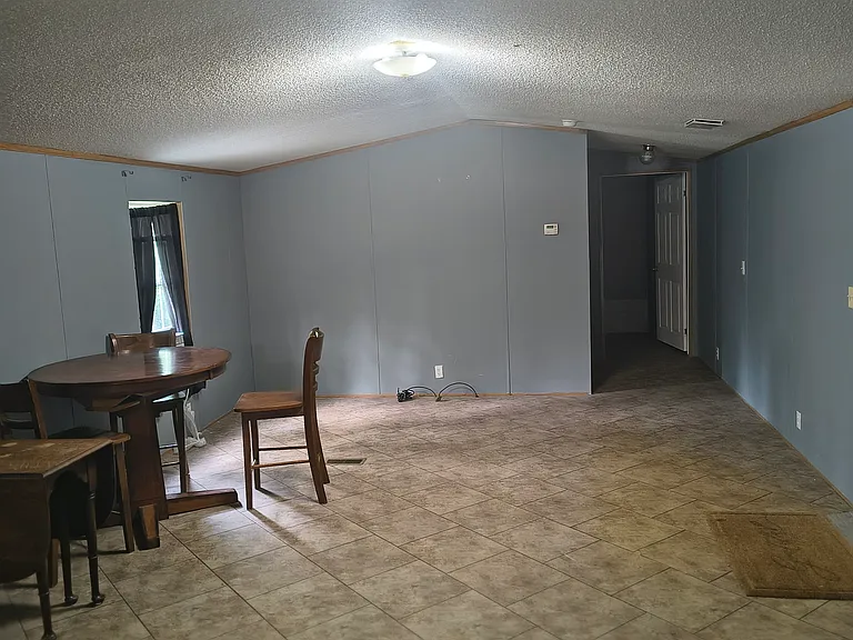 1127 Brown Mountain Rd #1 — Photo 9