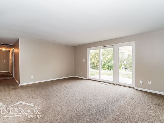 3rd image of 3678 Panama Dr