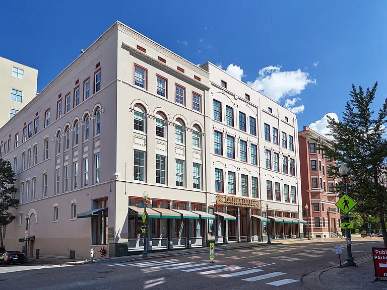 The Peabody Collection Apartments — Photo 1