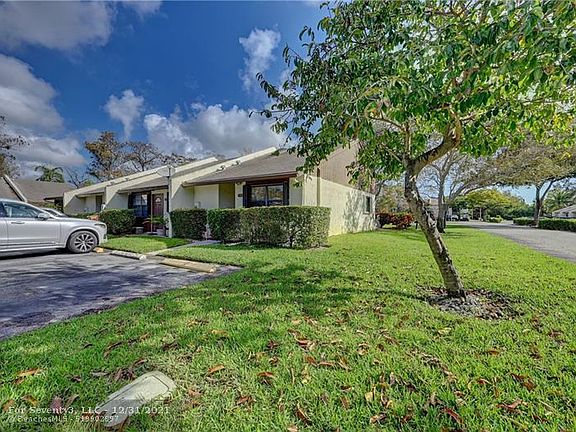 4th image of 701 NW 47th St #701