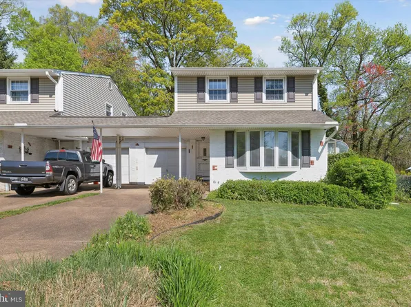 851 W Birchtree Ln, Claymont, DE 19703