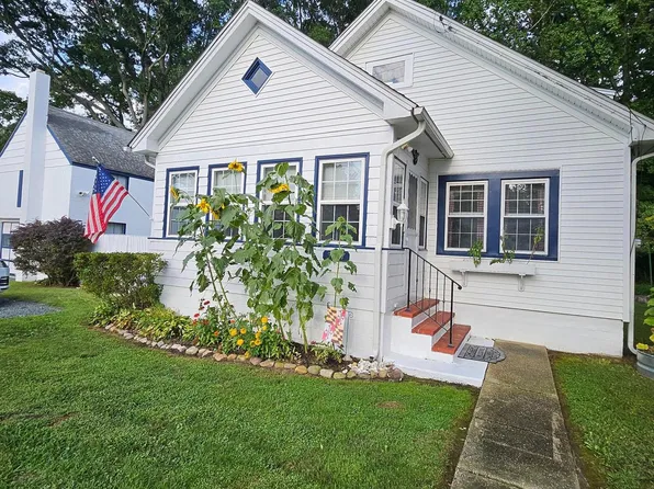 5827 S Hawthorne Ave, Rock Hall, MD 21661