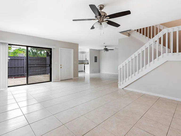 1773 N Congress Ave — Photo 8