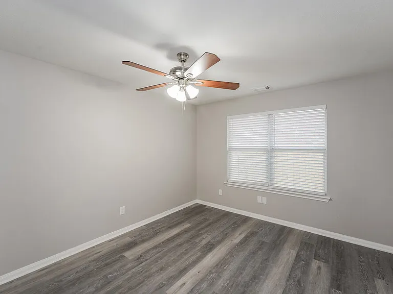7811 Iris Glen Ln — Photo 14