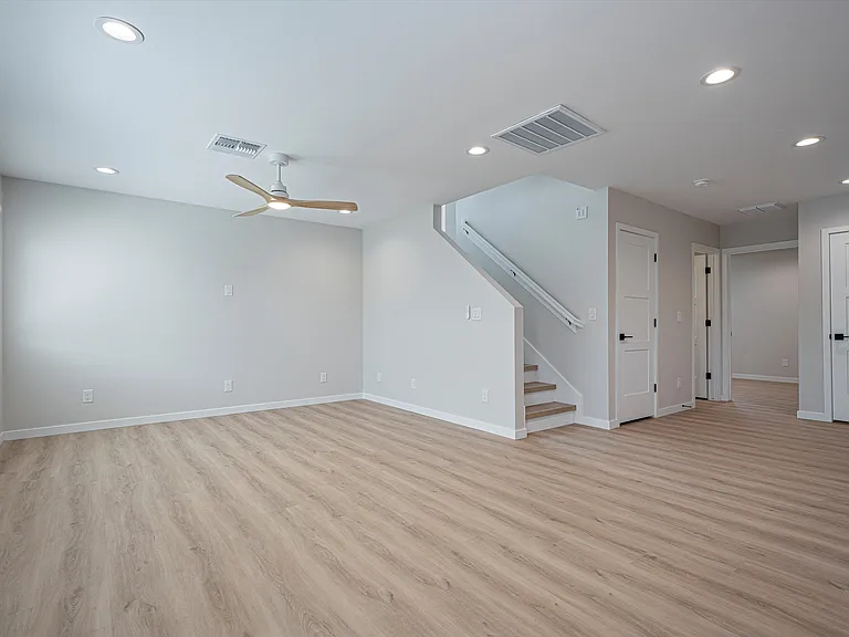739 N Queen Ave #2 — Photo 8