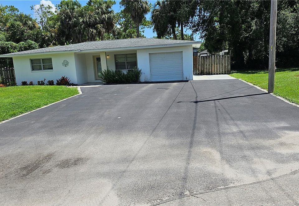 1st image of 1821 Marilyn Dr