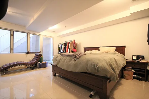 Rented by Bold New York | media 27