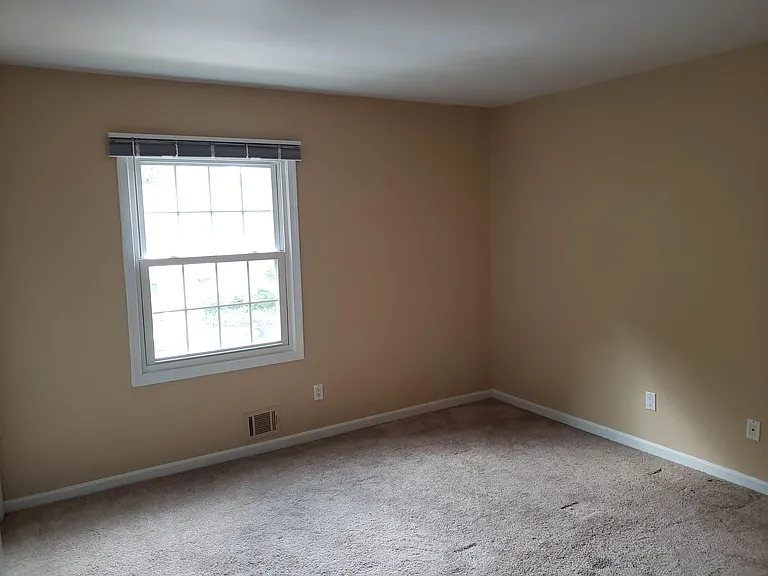 5925 Kingsford Rd — Photo 8