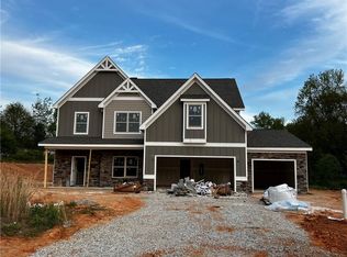 639 Rocky Springs Dr, Jefferson, GA 30549