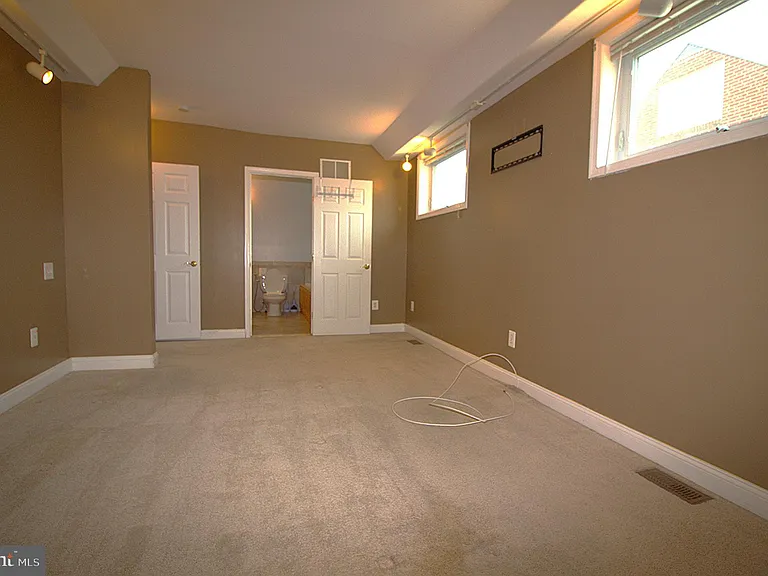 2919 Ritchie Ave — Photo 14