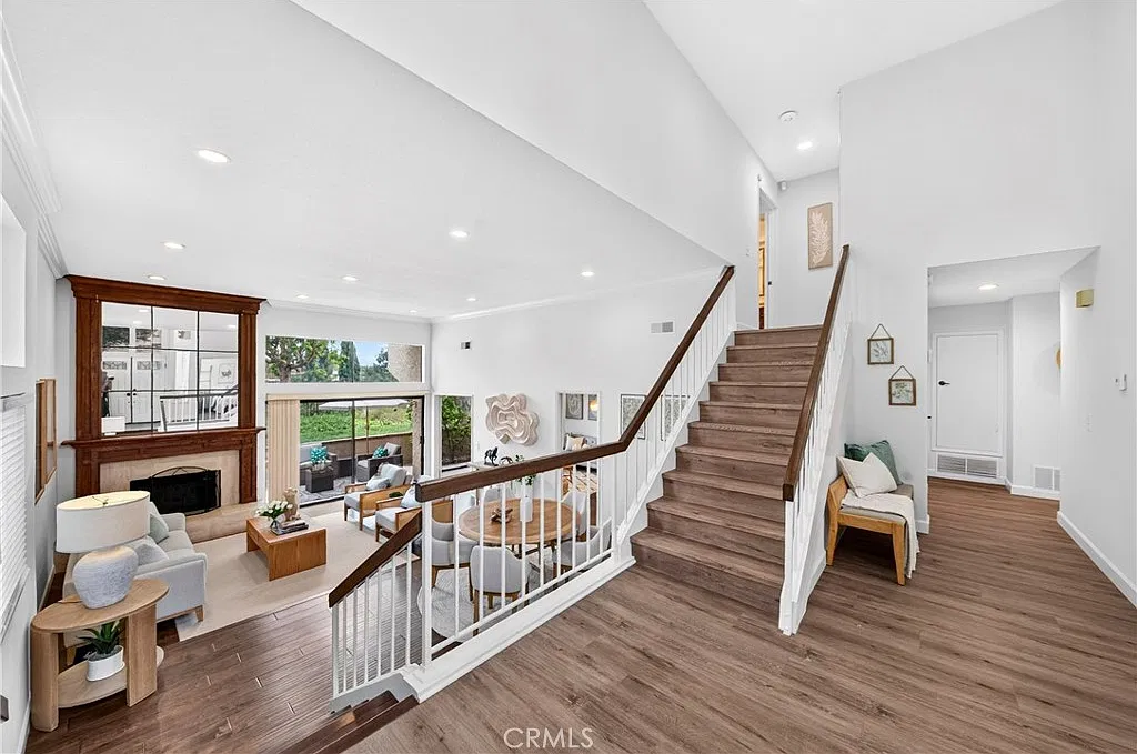3 bed, 2010 sqft, $4,200 — Photo 4