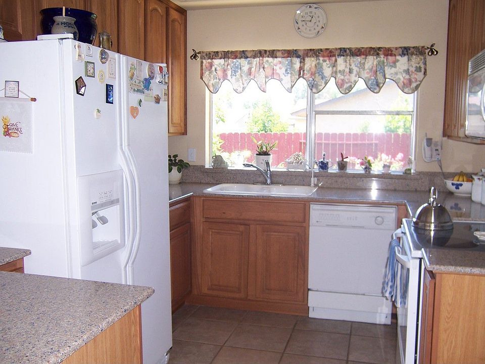 2nd image of 610 Seagull Dr