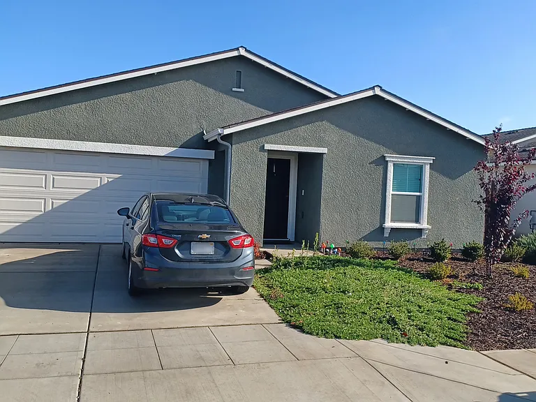 1547 Seneca Dr — Photo 1