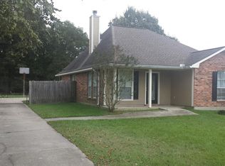 9846 Trendale Dr, Greenwell Springs, LA 70739