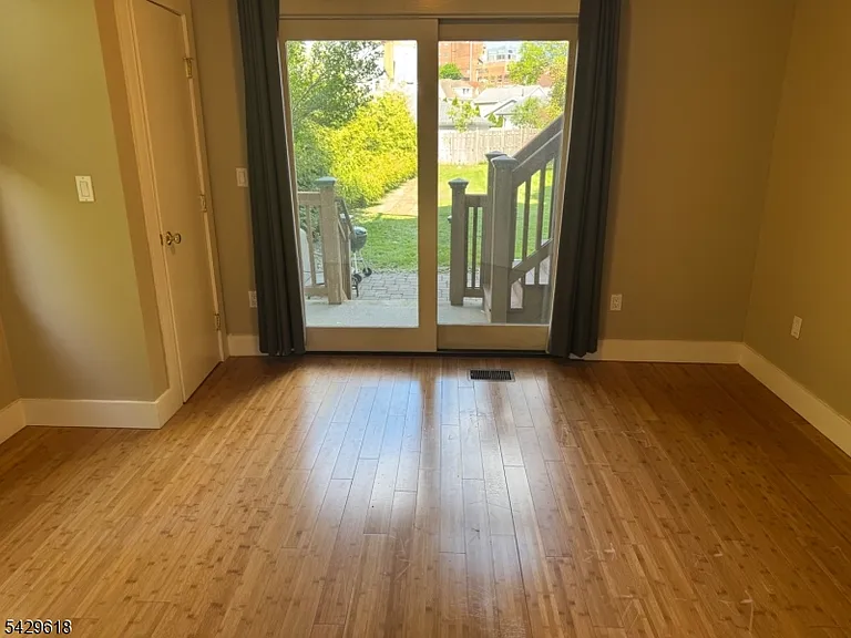 18 Sayre St #1L — Photo 12