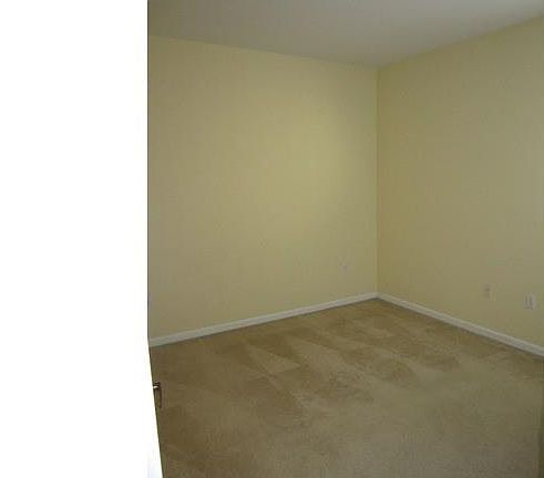 4th image of 10037 Heather Ln #4-401