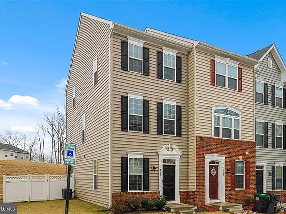 2nd image of 715 River Crest Way