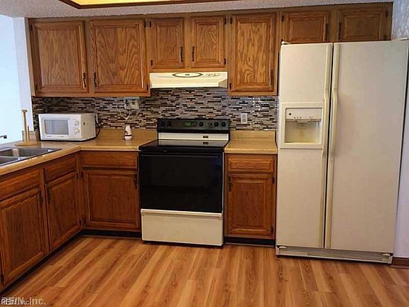 2nd image of 1642 Jameson Dr