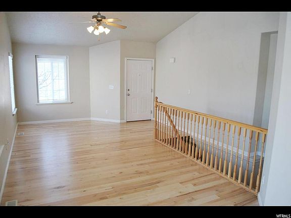 3rd image of 4187 N Pilgrims Cir